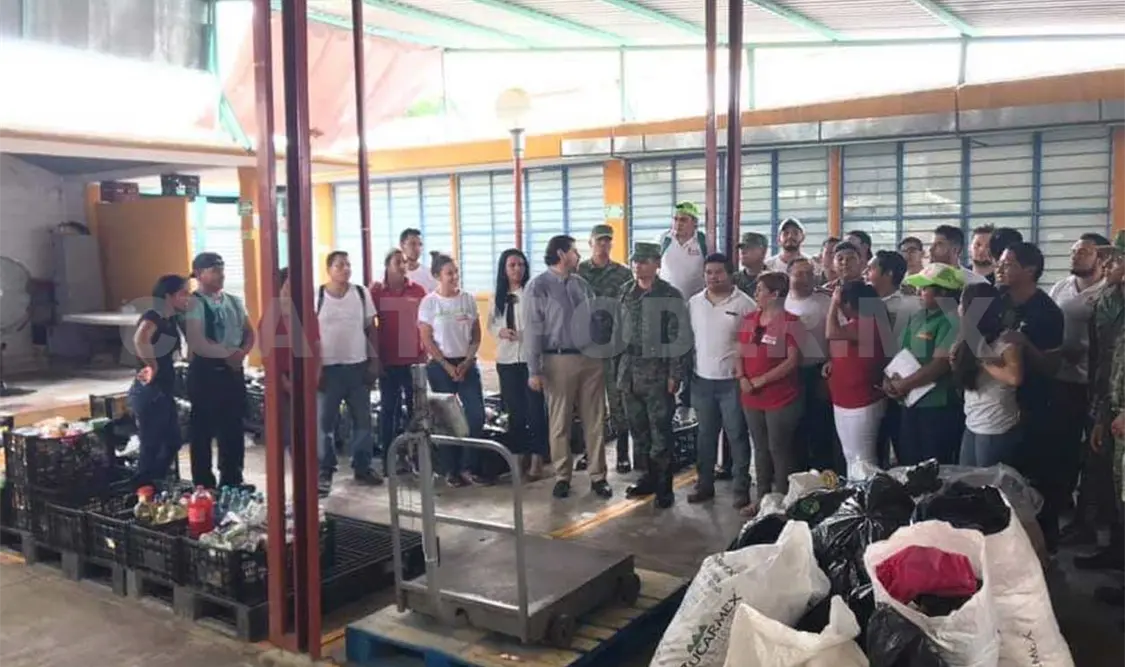 Integrantes del Ejército y del Servicio Militar recibieron arroz, frijol, lentejas y enlatados, entre otros productos. CP