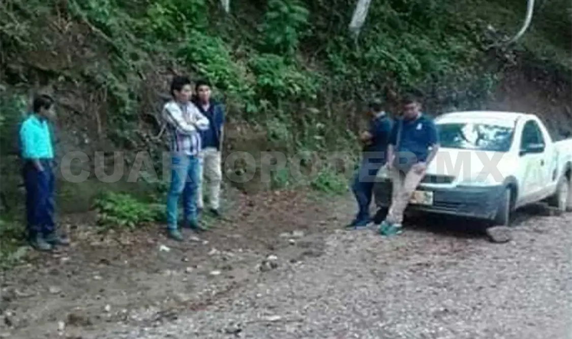 Las personas viajaban en una camioneta con placas de circulación CX11039 del estado de Chiapas. CP