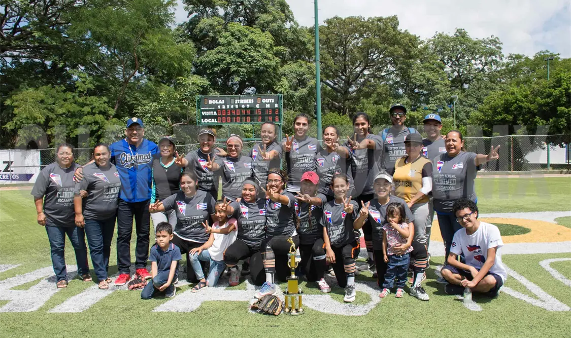 Dos al hilo y con récord invicto, así fue como las monarcas terminaron su participación en el certamen pelotero. Guillermo Ramos/CP