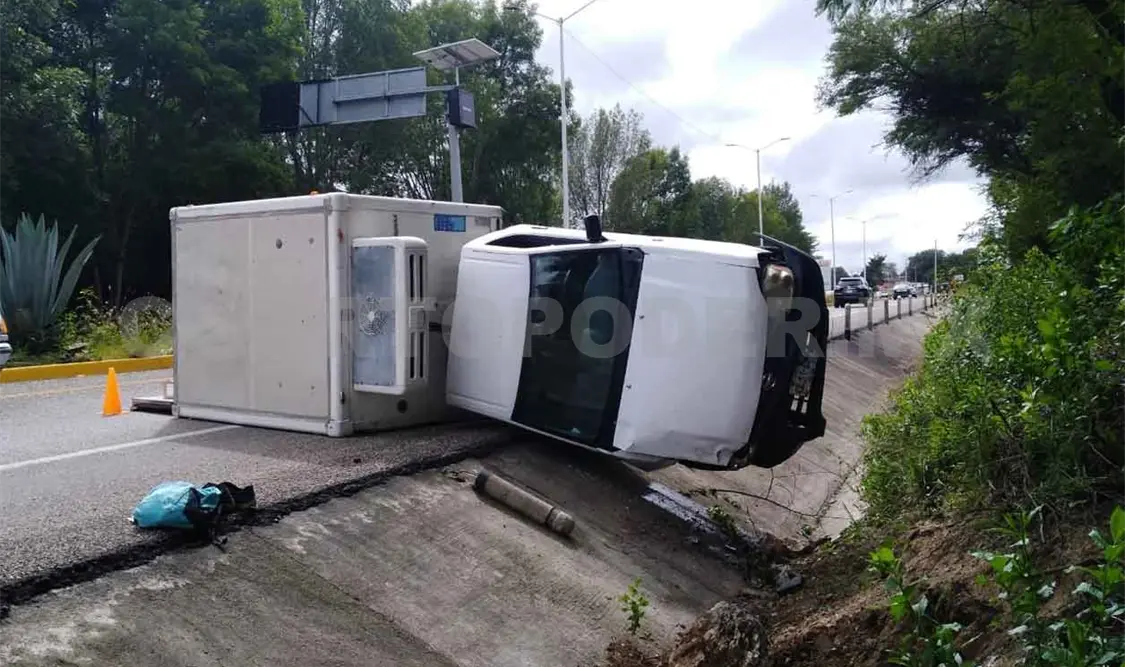 Se accidenta frente a garita de Migración
