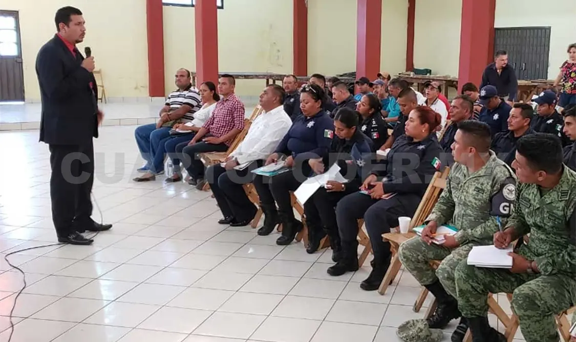 Reconocen labor de policías municipales y GN