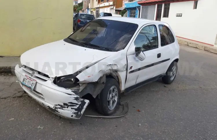 Chocan y logran darse a la fuga