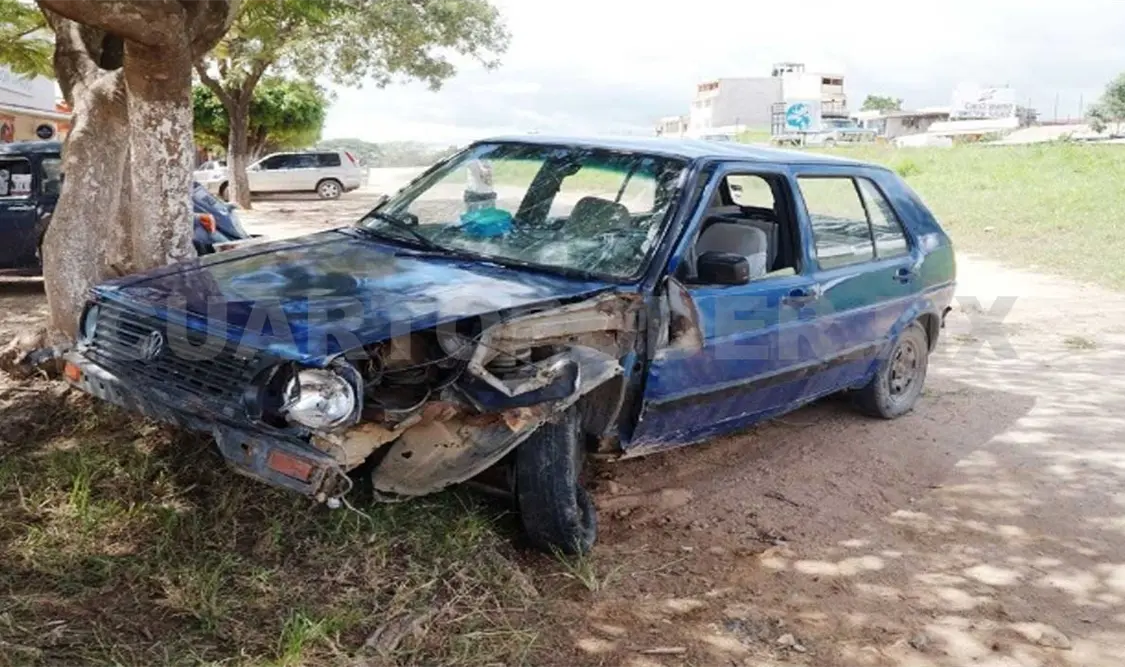 Ebrio conductor provoca aparatoso accidente vial