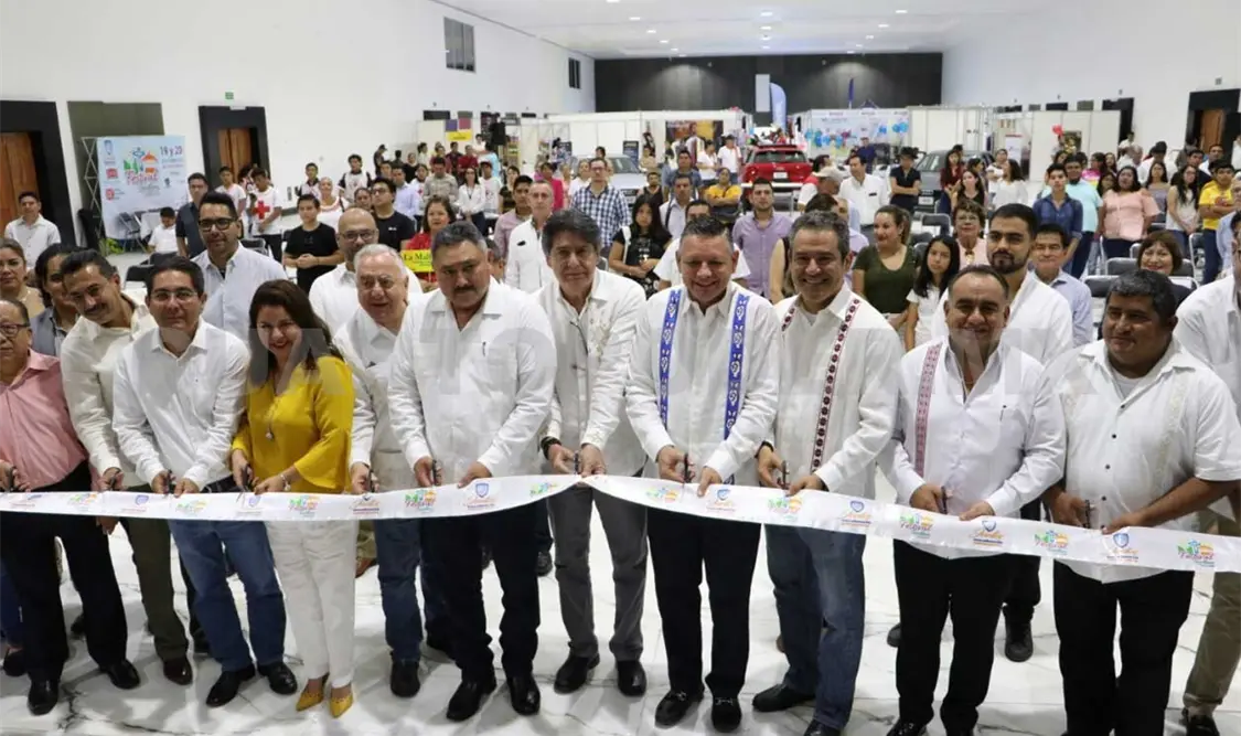 El presidente de Tuxtla Gutiérrez, Carlos Morales Vázquez, encabezó el evento de inauguración. CP