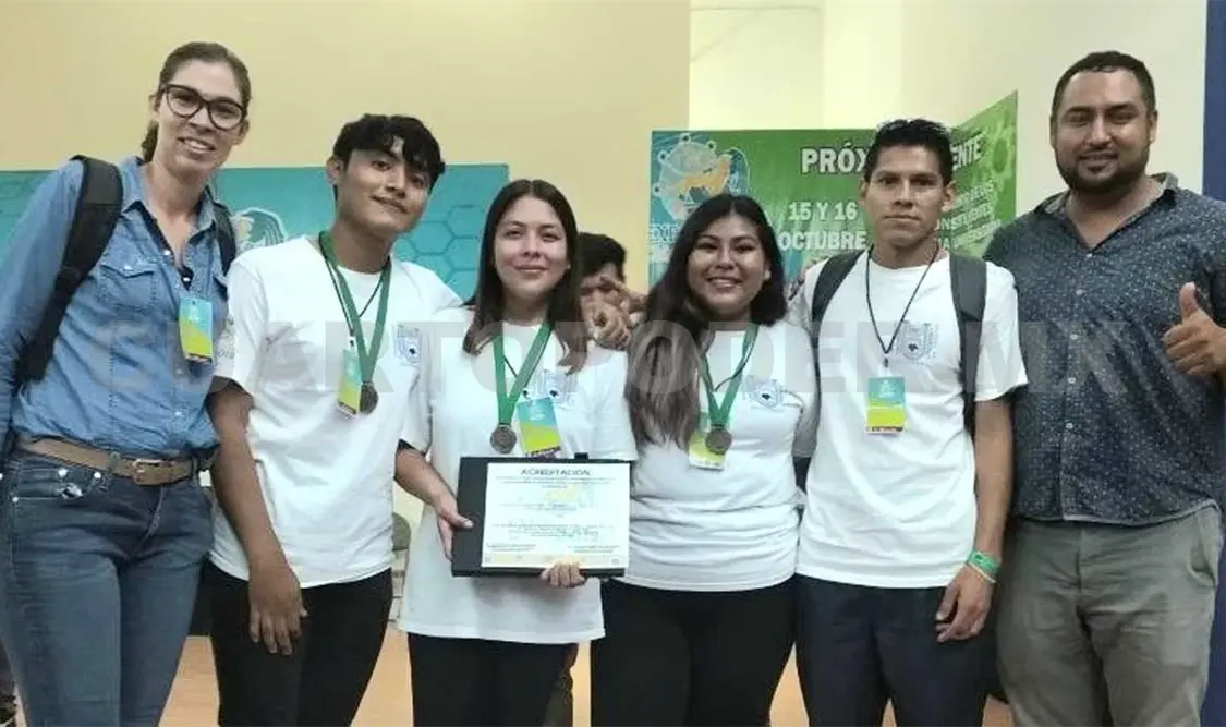 Sobresalen estudiantes de la Unicach en la Expociencias Chiapas 2019. CP