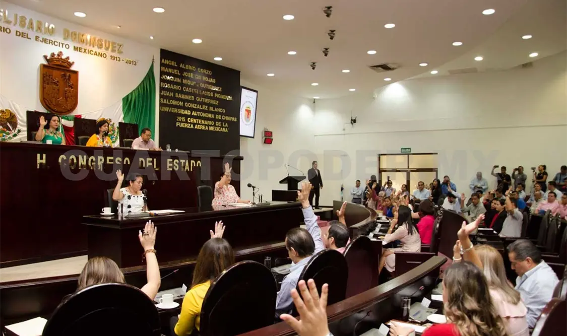 Ayuntamientos aprueban reformas a la Constitución