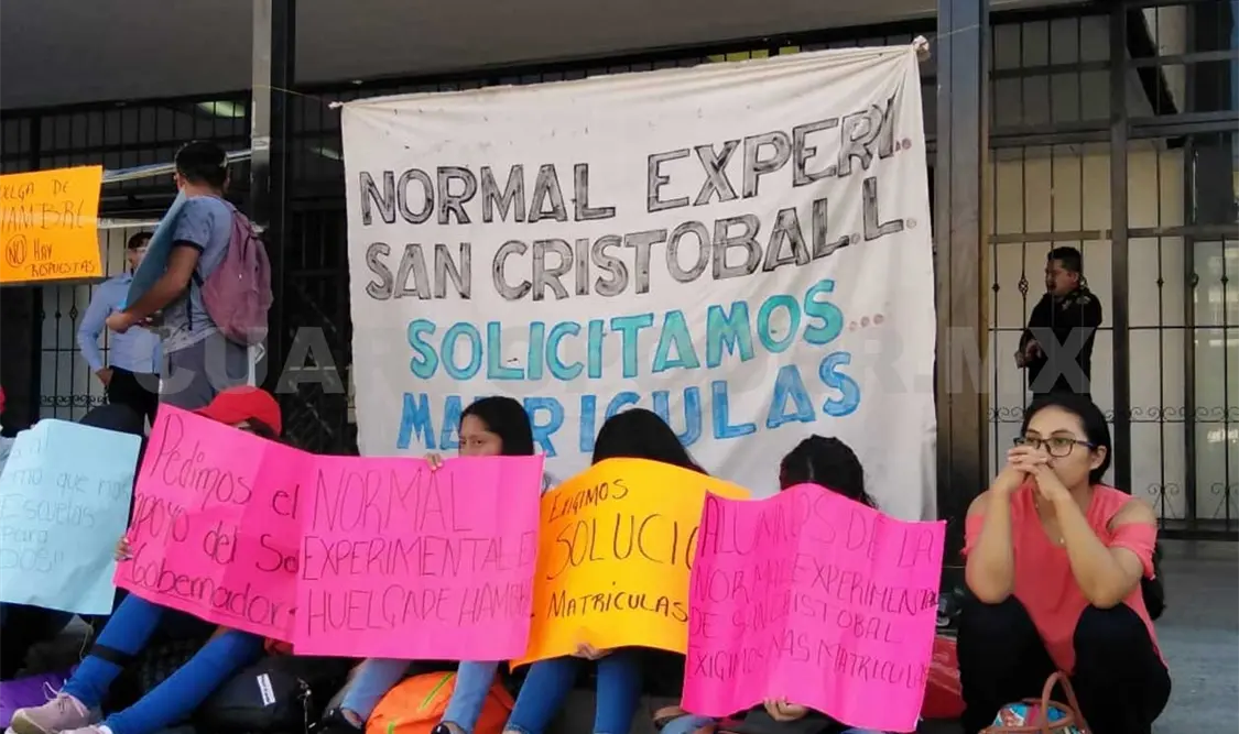 Con huelga de hambre, aspirantes piden espacios