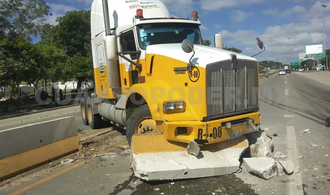 “Coloso” provoca destrozos y deja a pareja lesionada