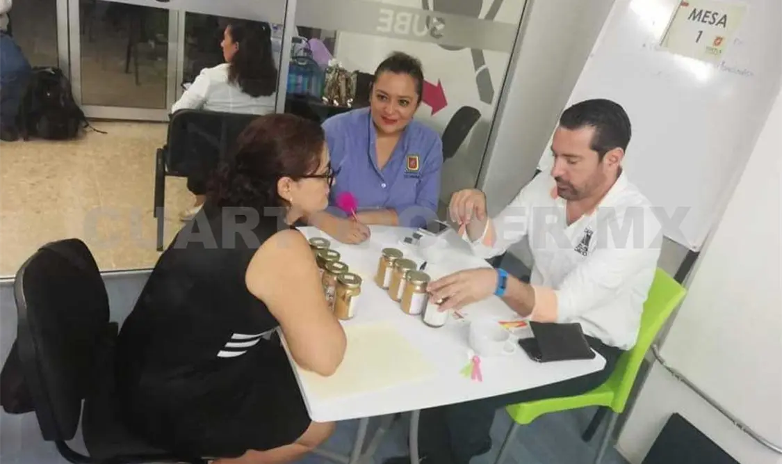Capacitan a empresarios en materia fiscal