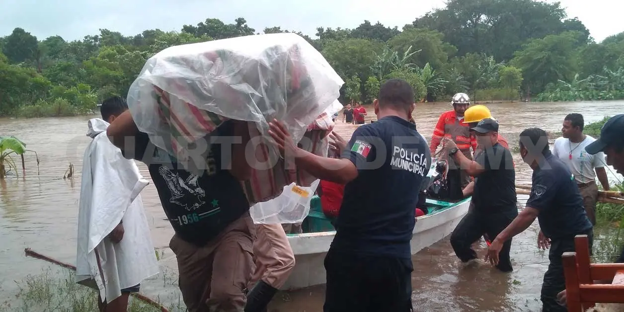 El desbordamiento del arroyo el Zapote ocasionó intensas inundaciones. Ramiro López / CP