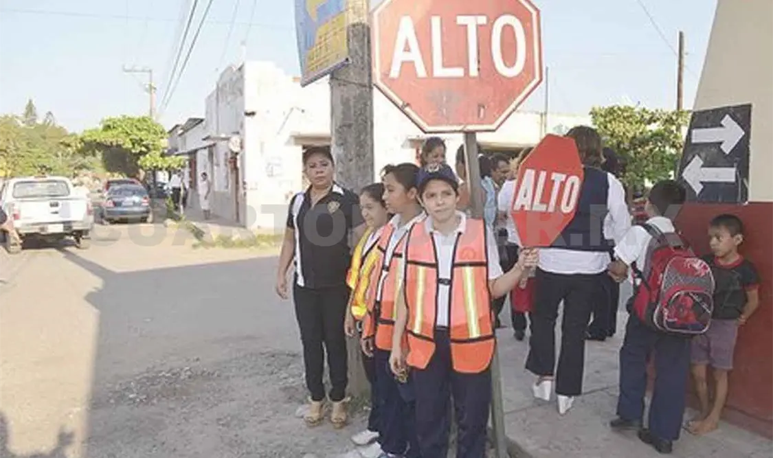 Desperfectos en vialidades afectan a la población