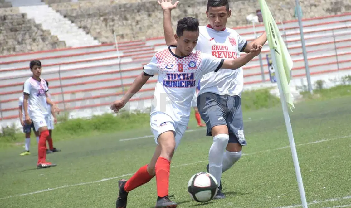 Presentan torneo de Futbol en honor de leyendas