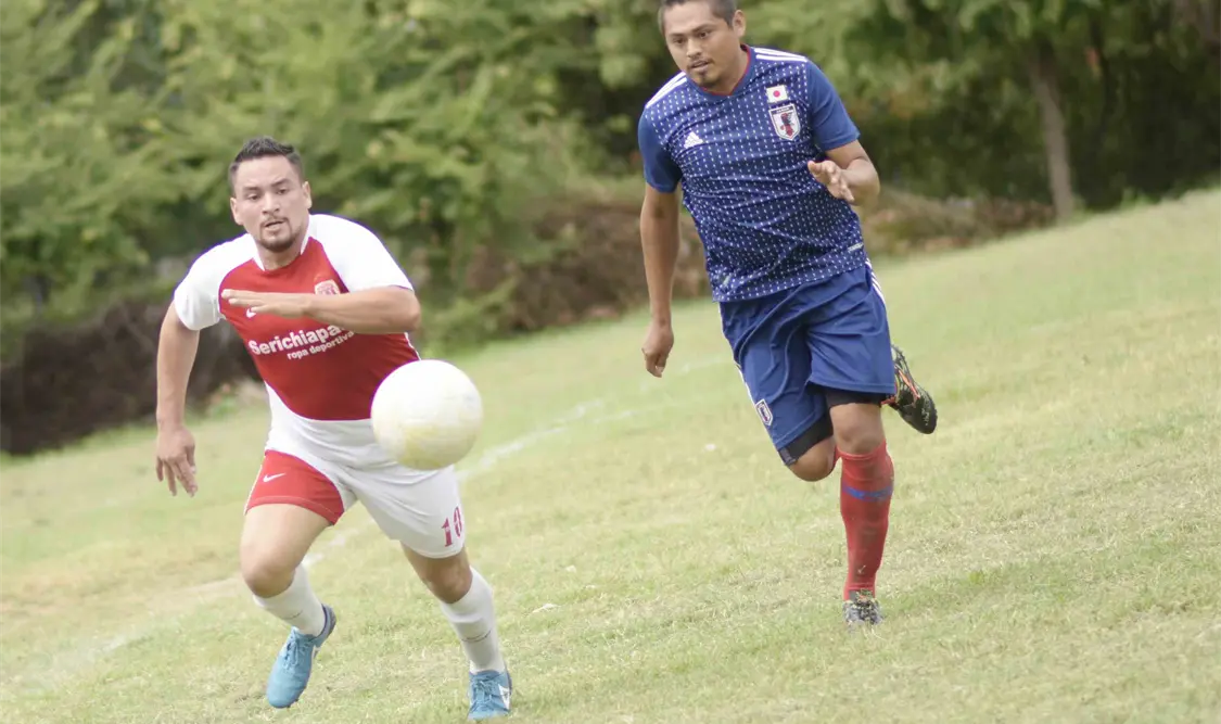 F1 Con dos goles en el primer tiempo, Seri Chiapas logró avanzar a la semifinales de la primera división de la Liga Empresarial de futbol soccer. Guillermo Ramos / CP