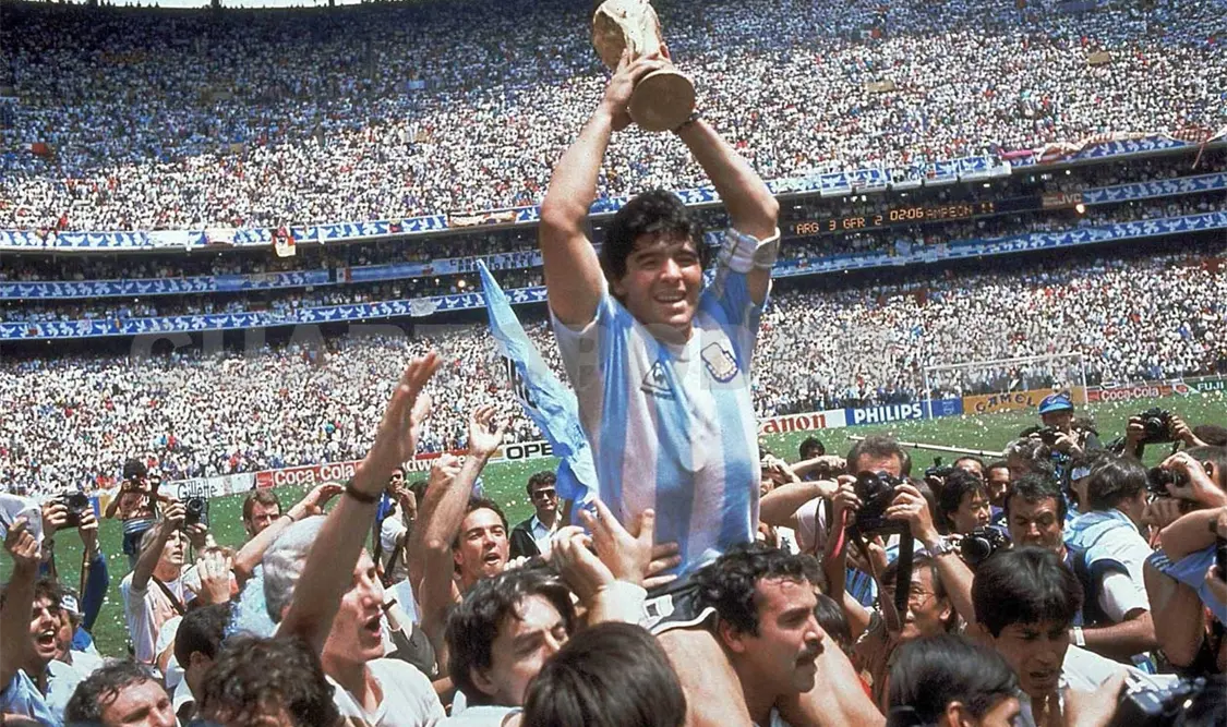 Diego Armando Maradona cumple 59 años de edad