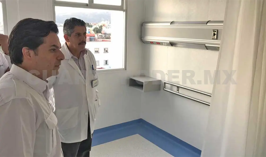 El director Zoe Robledo dijo que ninguna unidad hospitalaria se pondrá en marcha si no cuenta con personal y equipo suficiente. Twitter
