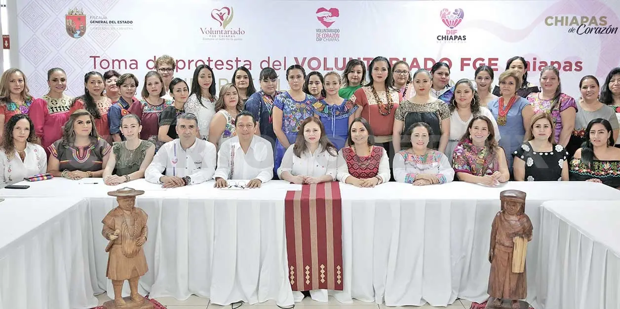 El fiscal general se congratuló por la voluntad del personal de la Fiscalía por tener la iniciativa y vocación para integrarse al Voluntariado. CP