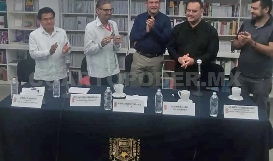 Sancristobalense recibió medalla Ricardo Muñoz