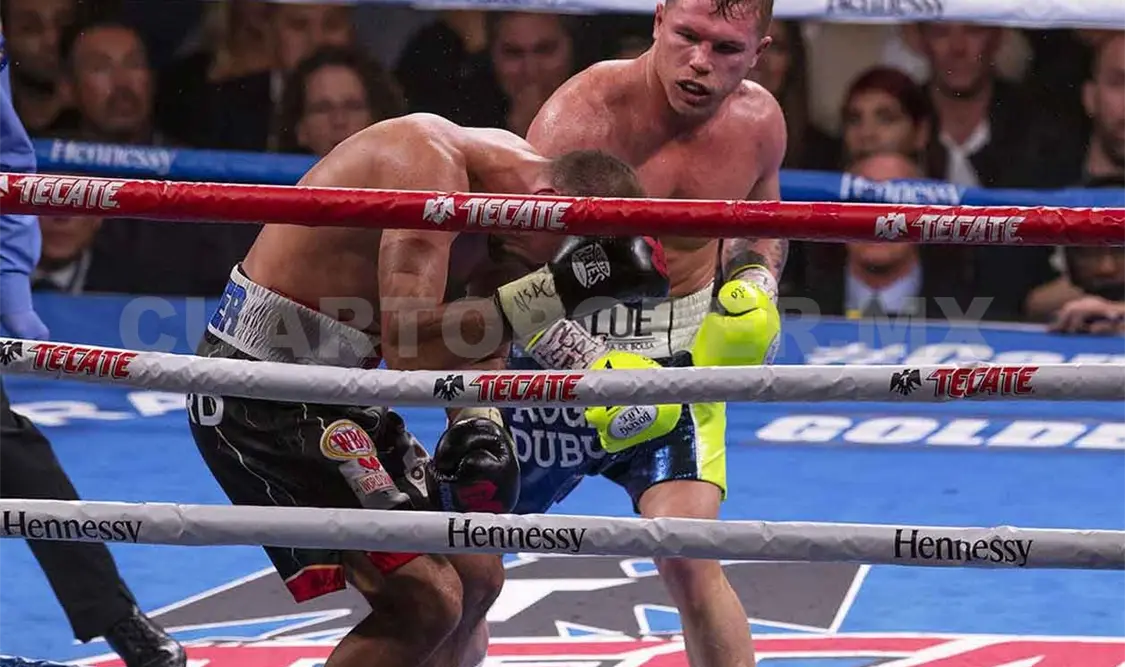 Saúl Álvarez vence por nocaut a Kovalev