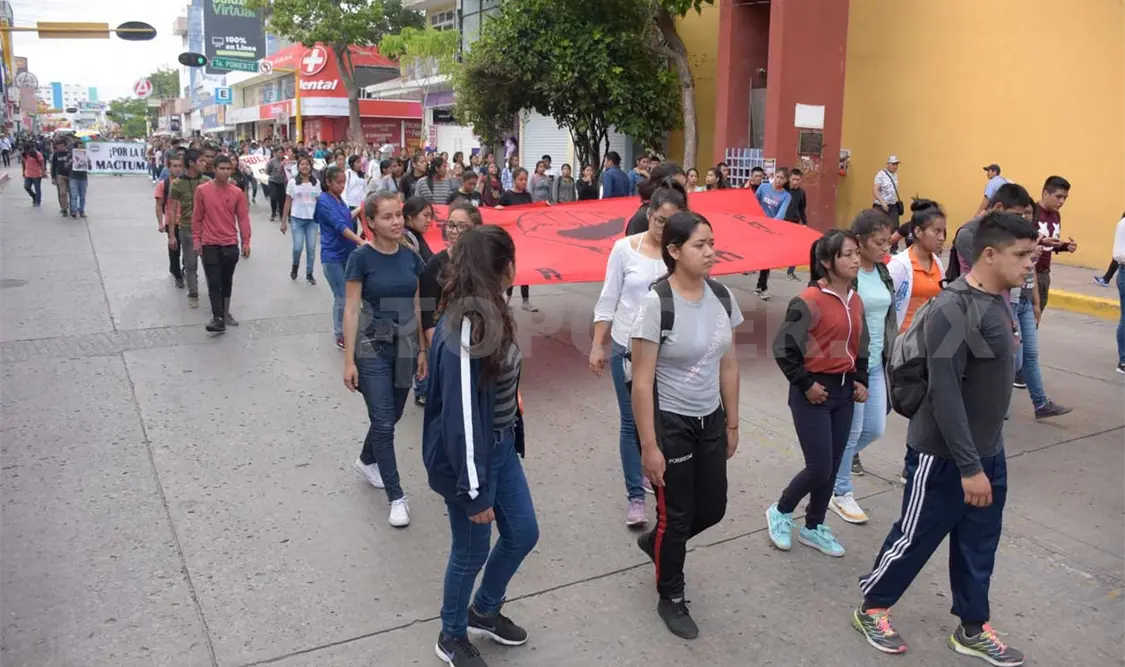 Empresarios reprobaron vandalismo de normalistas