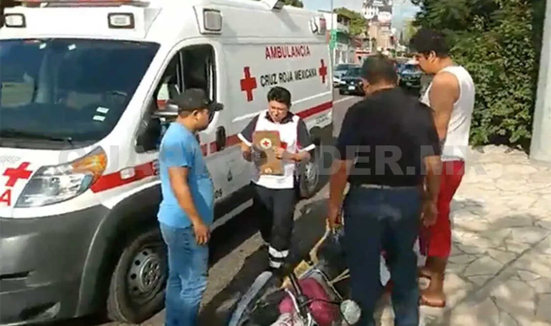 Motociclista es arrollado por automóvil en vía rápida