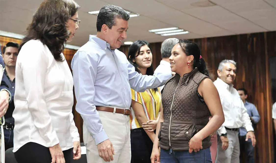 El mandatario señaló que con mayor acceso a la educación de niñas y jóvenes, se busca lograr la igualdad de género. CPxxx (B) xxx