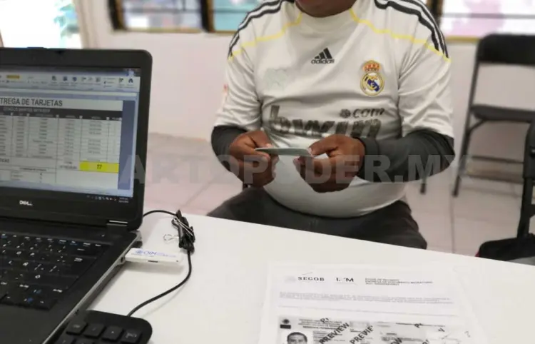 Entregan mil 570 tarjetas a migrantes en Chiapas