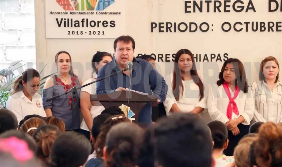 Rosales Zuarth dijo que junto con la presidente del DIF, se trabaja para garantizar una alimentación de calidad a niños que viven en zonas indígenas. CP
