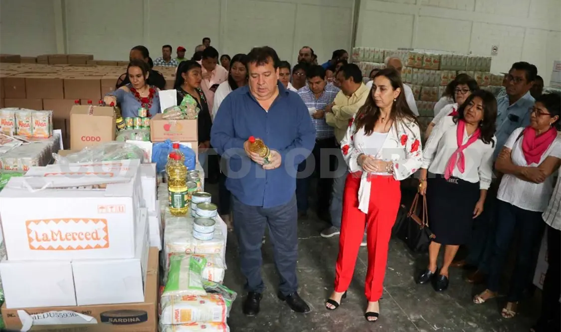 Entregan desayunos para 209 escuelas de Villaflores