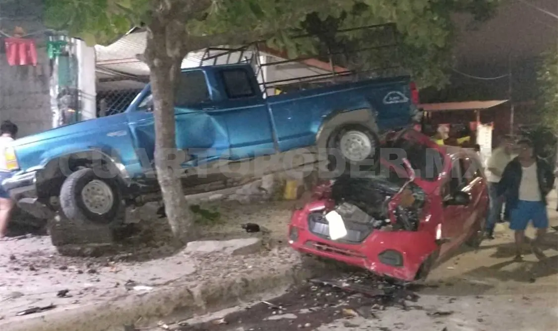 Queda debajo de Pick up al perder el control