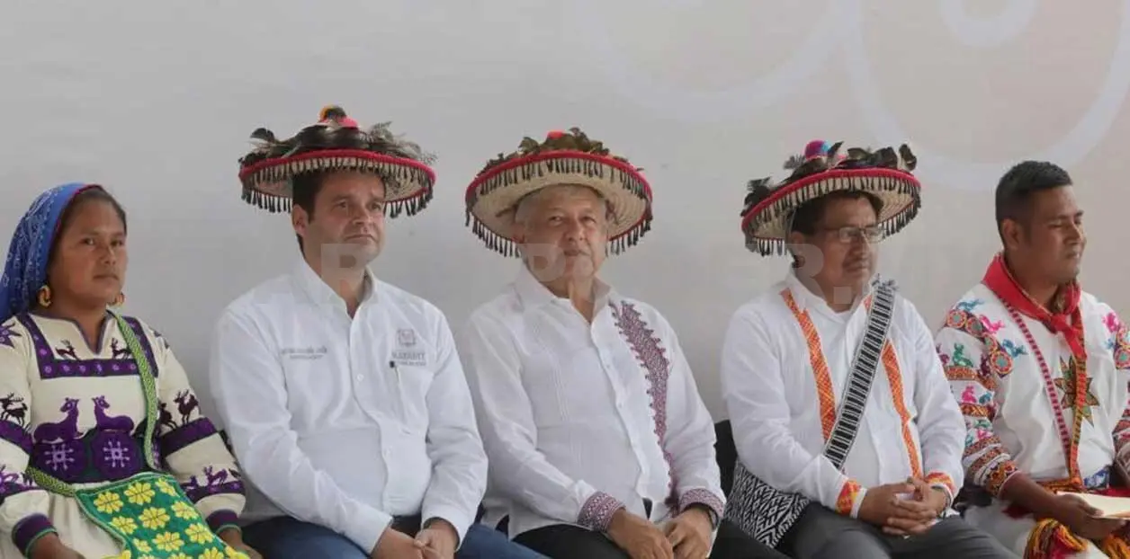 El jefe del Ejecutivo se reunió con indígenas en La Yesca, Nayarit, con lo que concluyó su gira. Presidencia