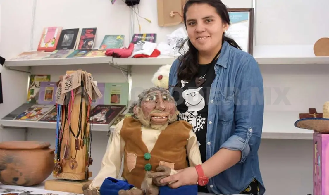 “Licha Matita” con su proyecto personal busca fomentar la lectura. Guillermo Ramos / CP