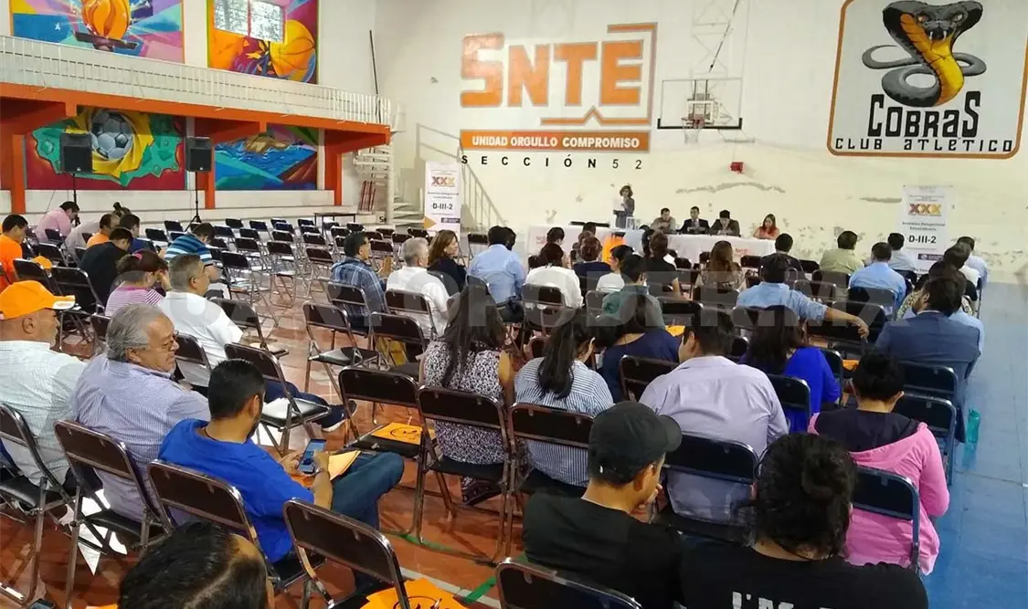 Magisterio local firma convenio con empresas