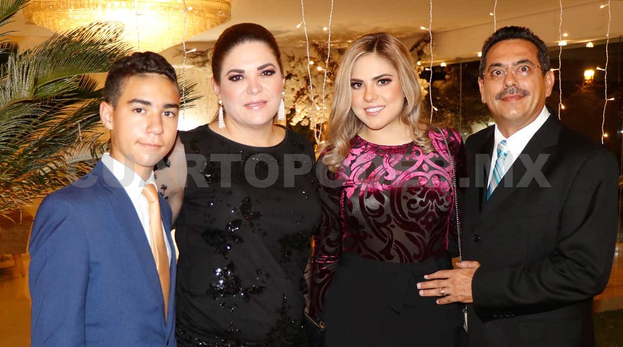Azul cumplió XV años