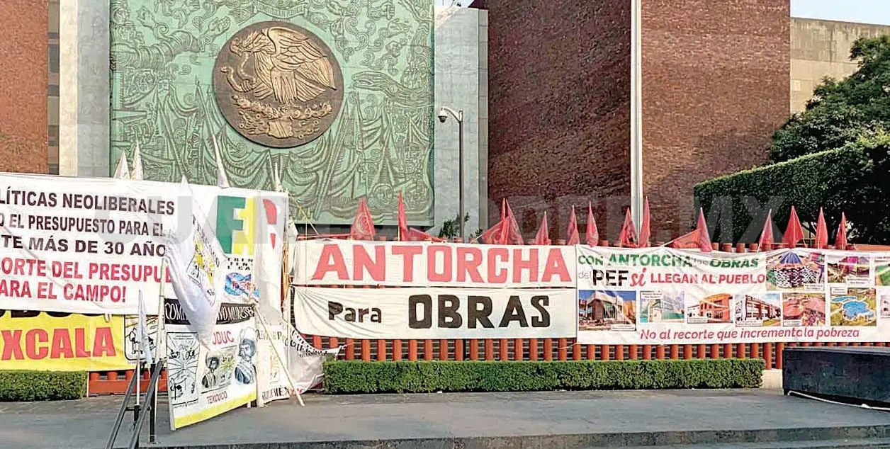 Mantendrán tomada la Cámara de Diputados