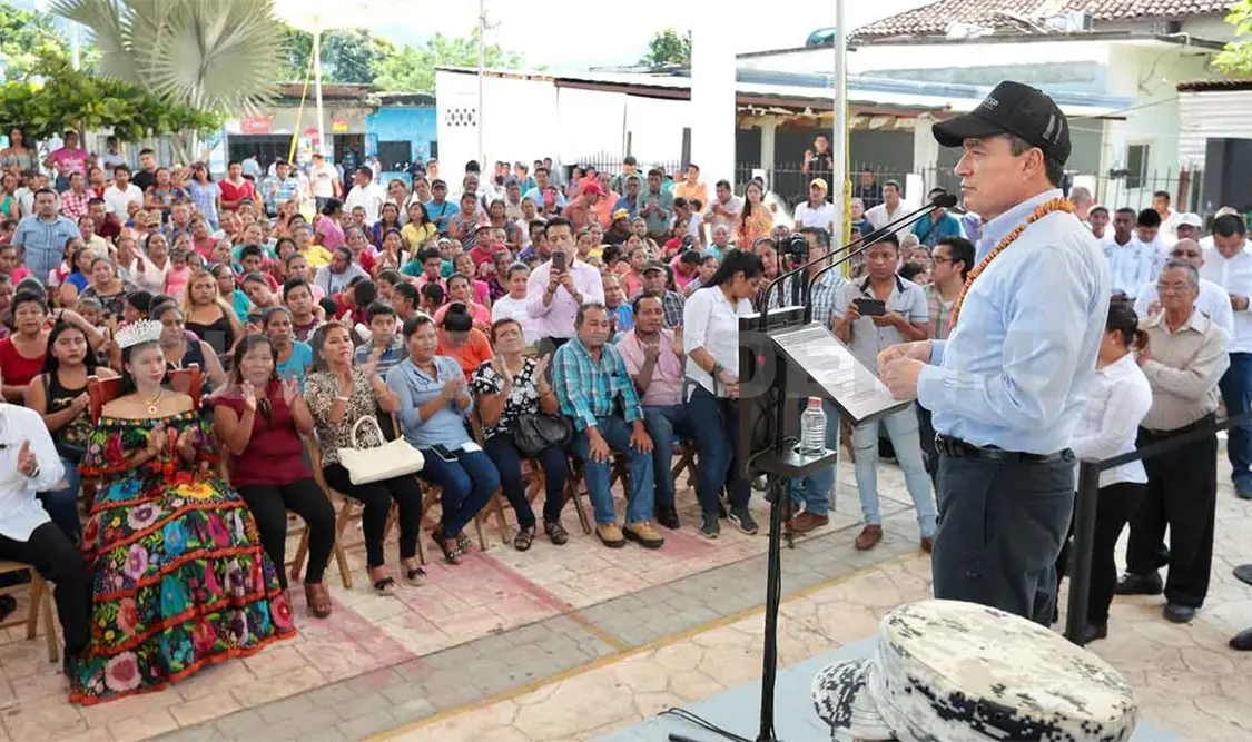 Constata REC entrega de equipo a policías
