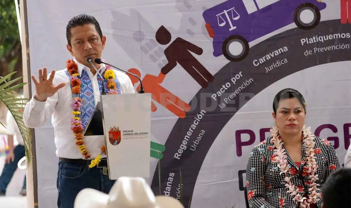 Reconocen diputadas y alcaldes trabajos de FGE