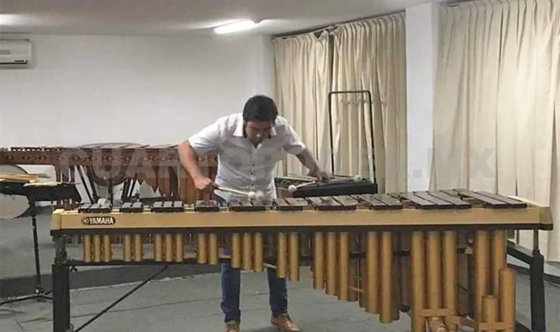 Anteriores conciertos de cambio de nivel de alumnos de la licenciatura en Música. Darwin Mendoza
