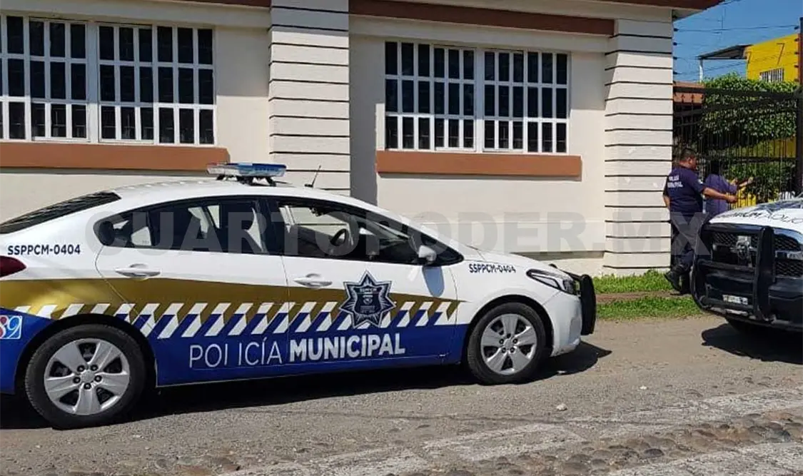 Al percatarse la vecina de la desconocida en una azotea dieron parte a los elementos de la policía municipal. Rafael Victorio / CP