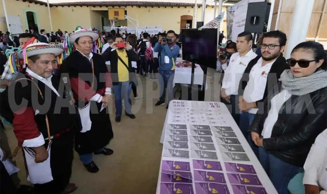 El fiscal Jorge Luis Llaven aseveró que en las Mesas de Seguridad que coordina el mandatario estatal Rutiló Escandón en Palacio de Gobierno, se diseñan las estrategias para prevenir y sancionar cualquier conducta delictiva. Cortesía