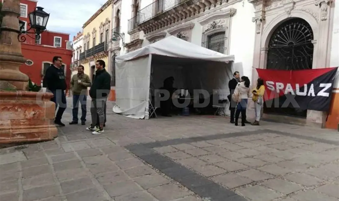 UAZ realiza paro de labores