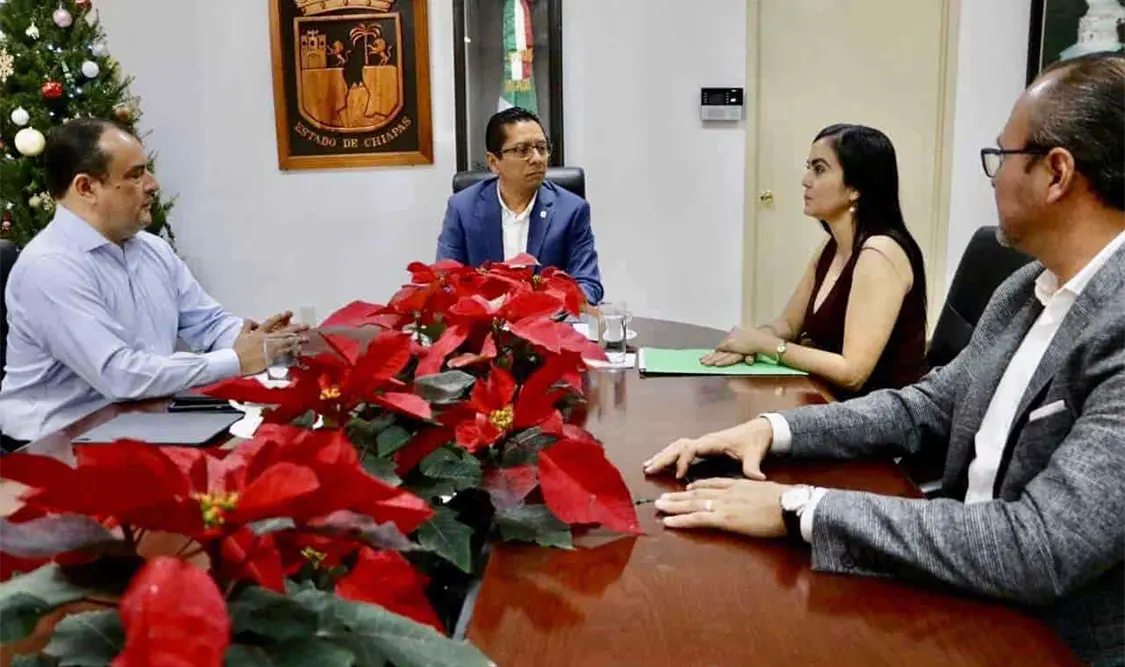 El fiscal general sostuvo una reunión de trabajo con la secretaria general del Sindicato.