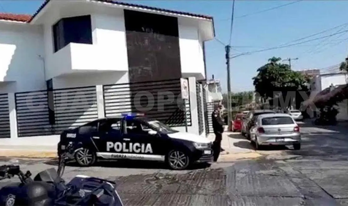 Armados se llevan medio millón de una inmobiliaria