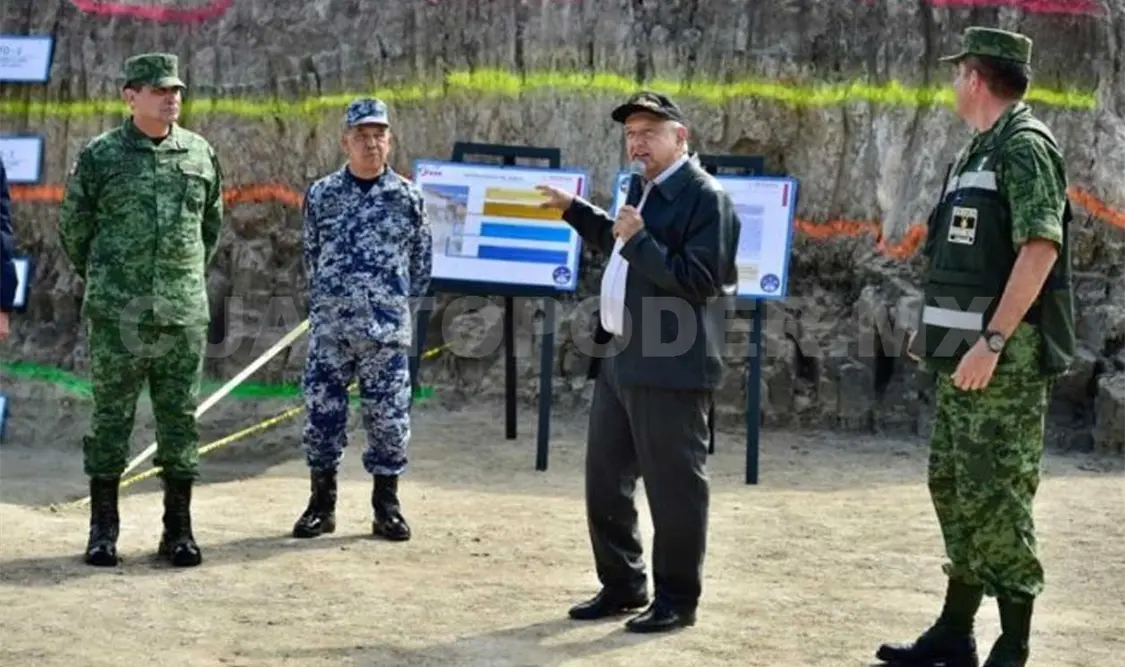 El mandatario añadió que con la obra en Santa Lucía, los aeropuertos no tendrán que cerrar sus funciones. El Universal