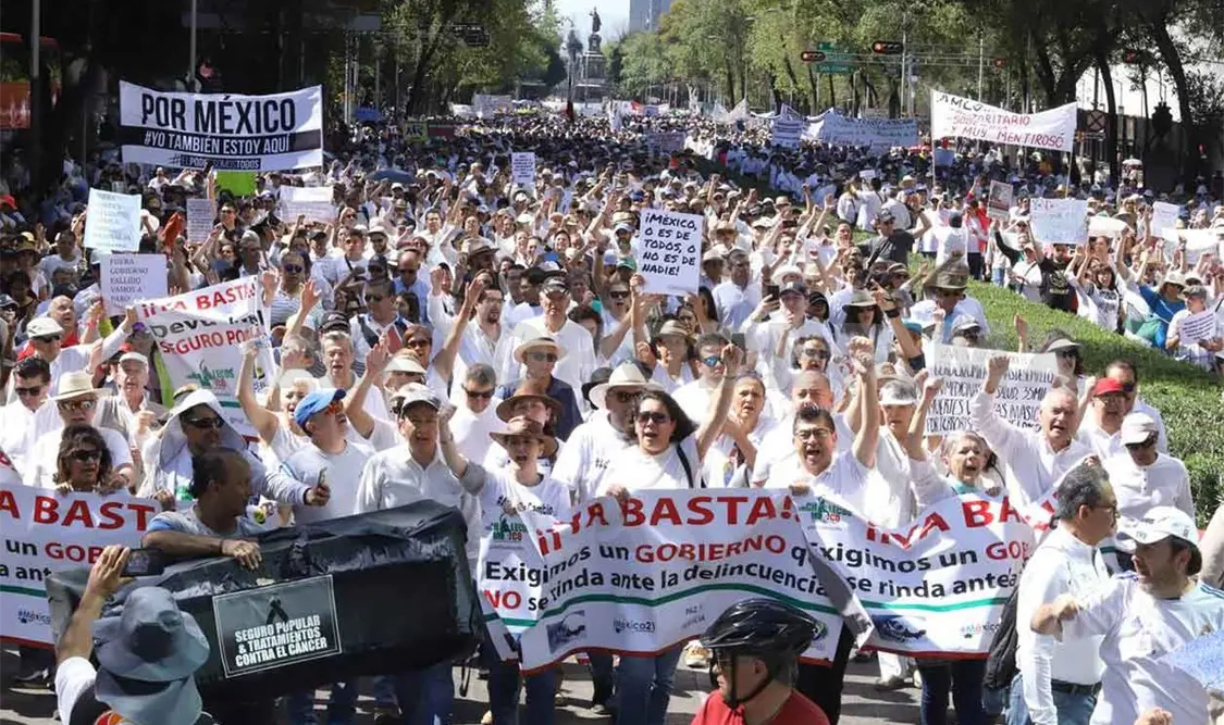 AMLO garantiza derecho de manifestación