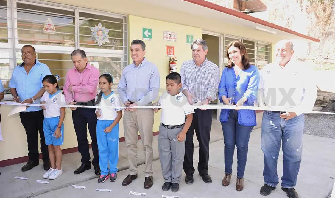 Inaugura Escandón aulas dignas en escuela primaria