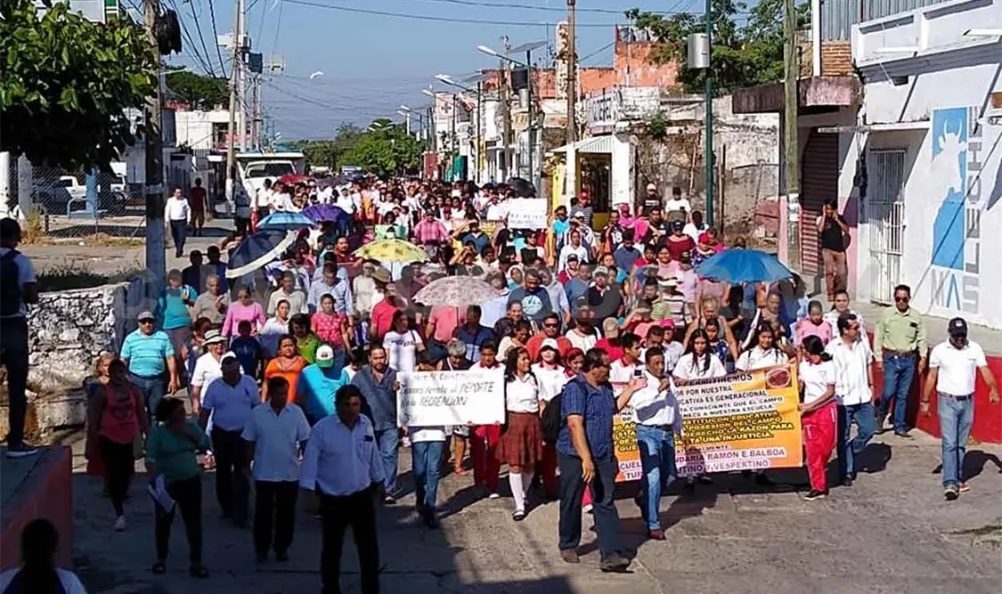 Estudiantes marchan “Por la defensa del campo”
