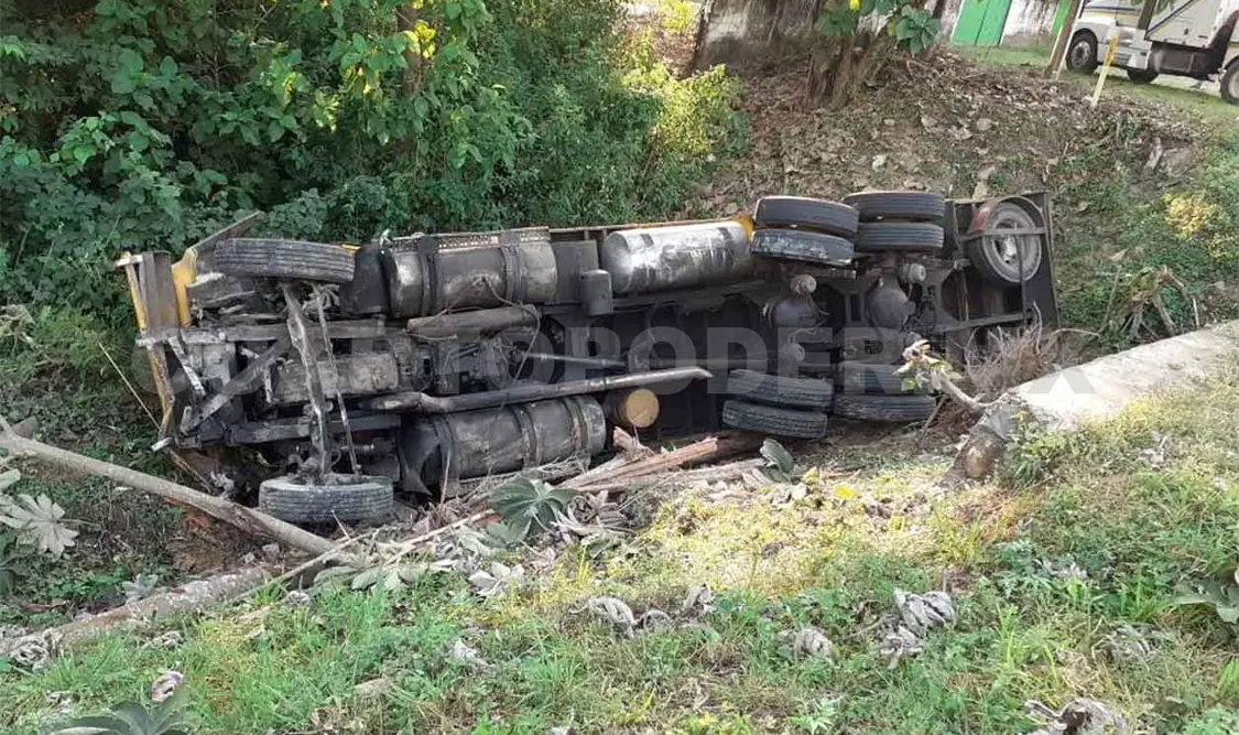 Vuelca rabón que se dirigía a Tapachula