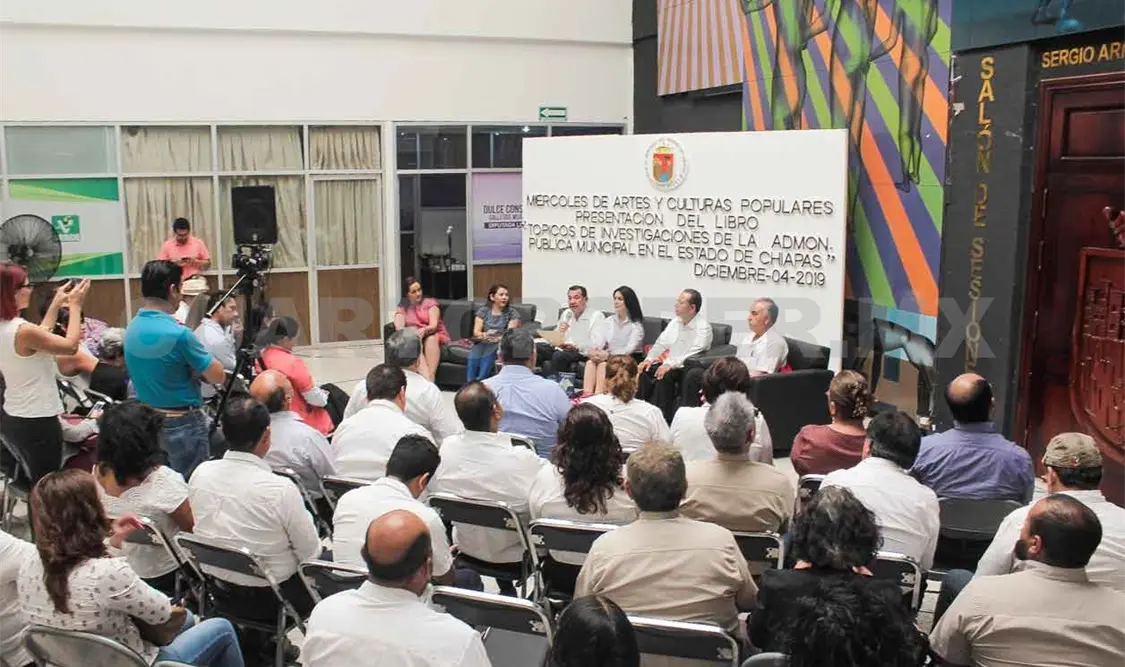 Presentan libro sobre administración pública