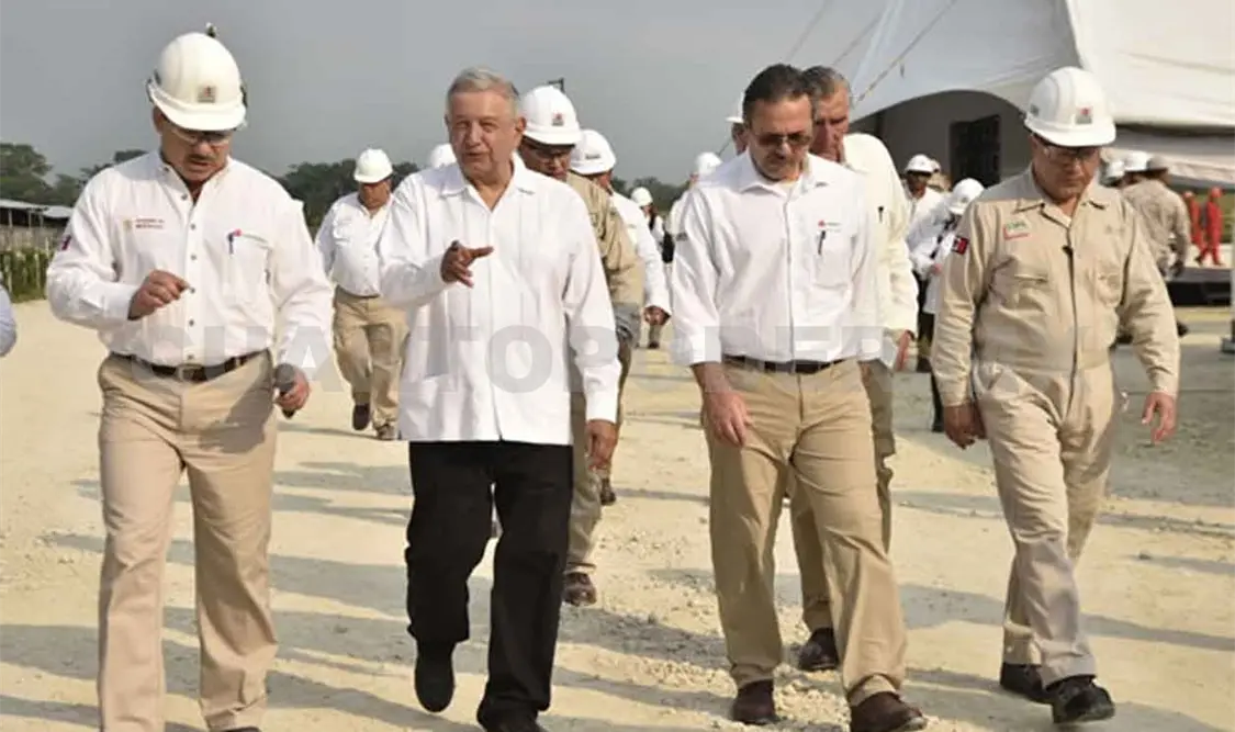 AMLO pide no detener trabajos