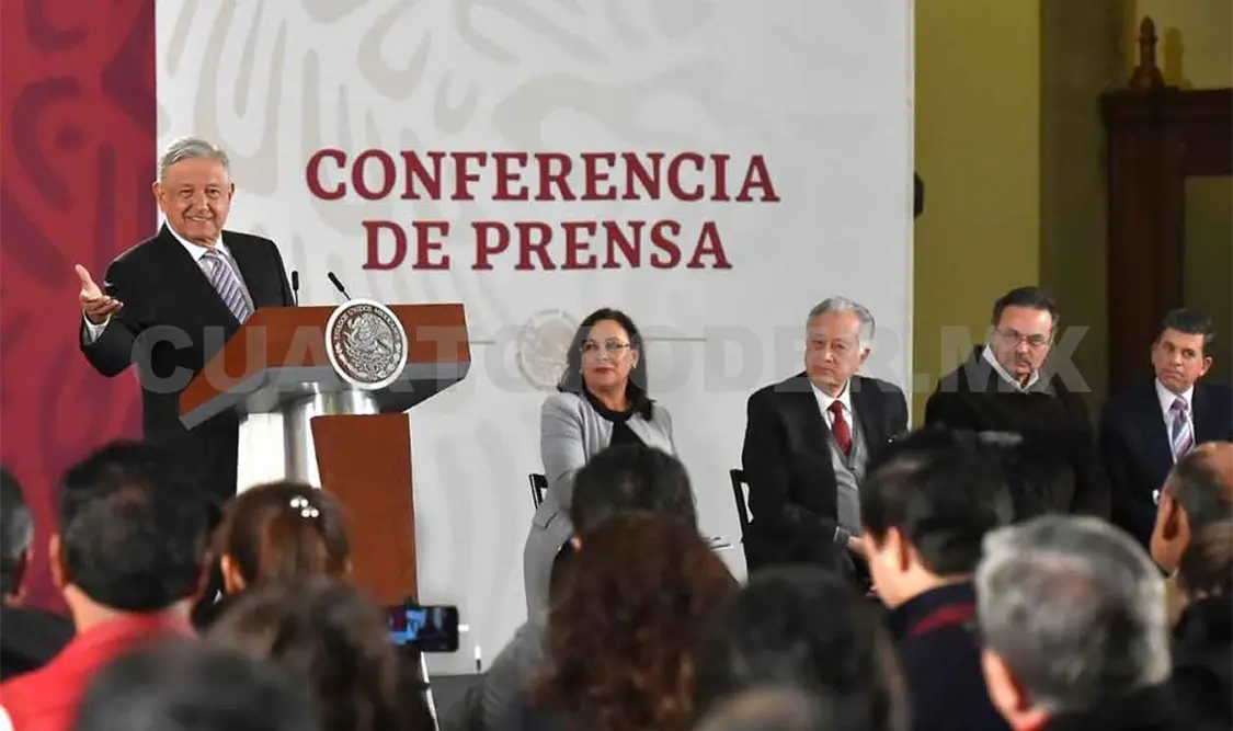 AMLO, a favor de que Semar tome control de puertos